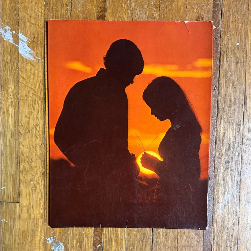 1977 vintage Silhouette Couple Sunset office, paperwork, school folder